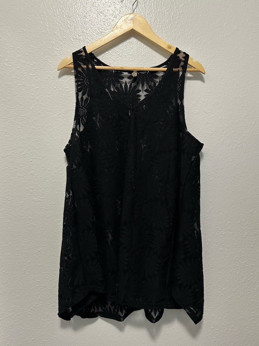 India Boutique Black Floral Lace Sleeveless Blouse